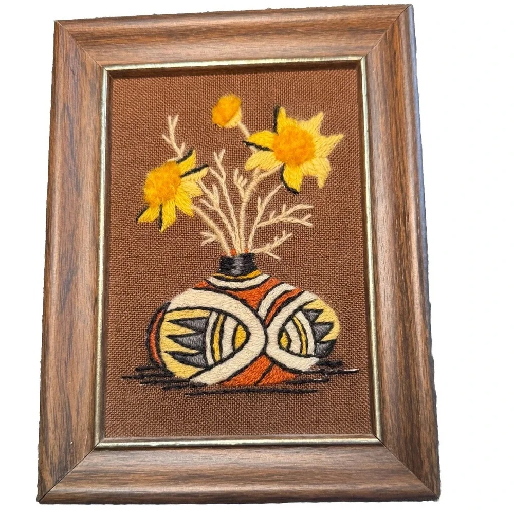Vintage Floral Indian Vase Needlepoint Embroidery 8